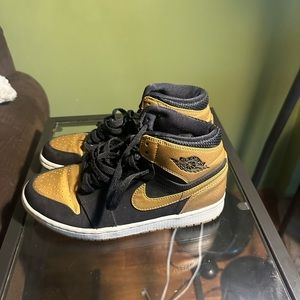 jordan melo 1s 7.5 in men’s 9.5 in women’s